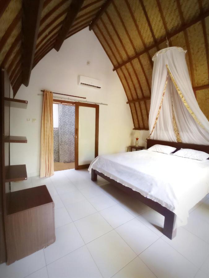 Follow The Rabbit Bungalow Gili Air Exterior photo