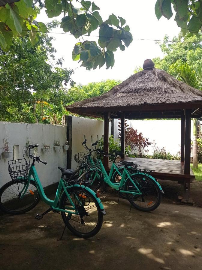 Follow The Rabbit Bungalow Gili Air Exterior photo