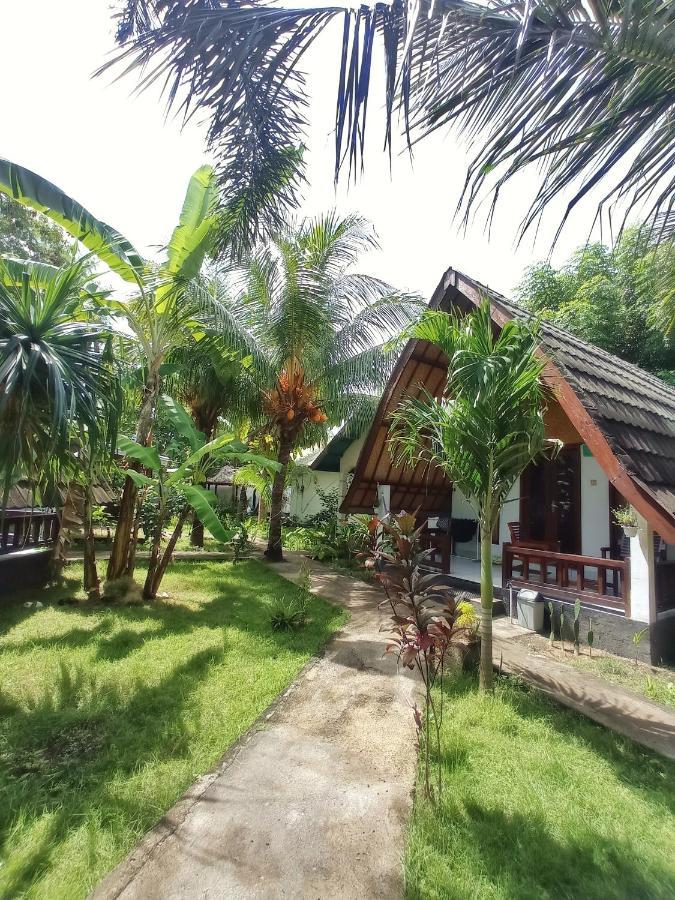 Follow The Rabbit Bungalow Gili Air Exterior photo
